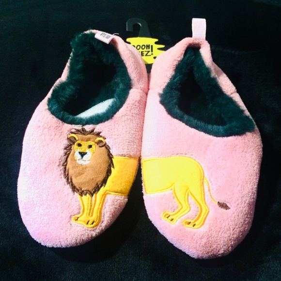 Pink Fuzzy Oooh Jeez! Lion Leo Slippers - Picture 1 of 10